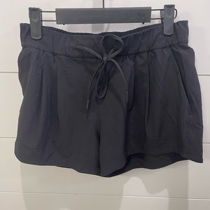 Lululemon shorts black size 4
